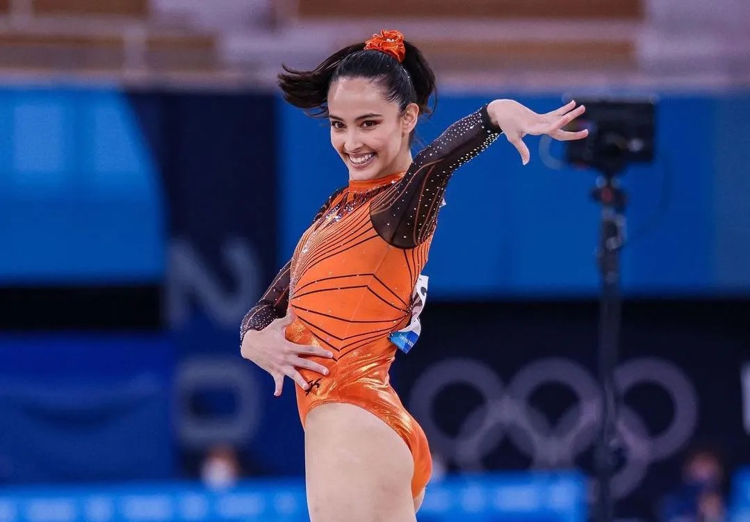 F1 2024赛季揭幕战：维斯塔潘巴林站夺冠，红牛1-2带回